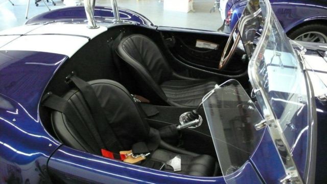 1965 Replica/Kit Makes Cobra (Indigo Blue with Wimbleton White racing stripes/Black)