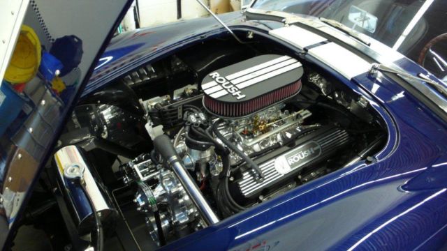 1965 Replica/Kit Makes Cobra (Indigo Blue with Wimbleton White racing stripes/Black)