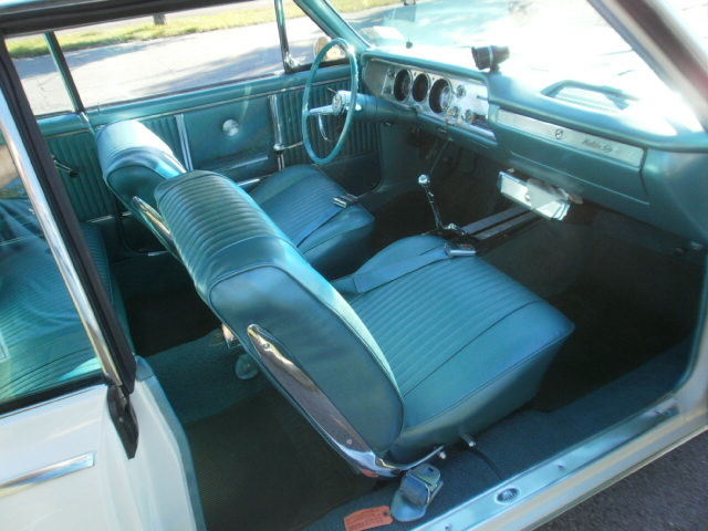 Seller of Classic Cars - 1964 Chevrolet Chevelle (ERMINE WHITE/AQUA)