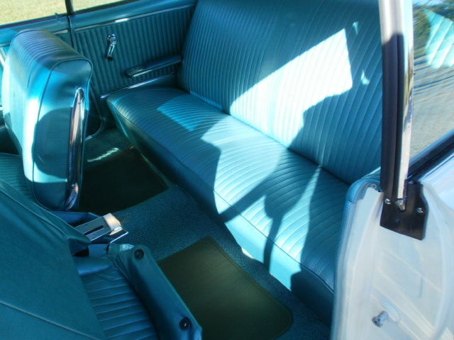 1964 Chevrolet Chevelle (ERMINE WHITE/AQUA)