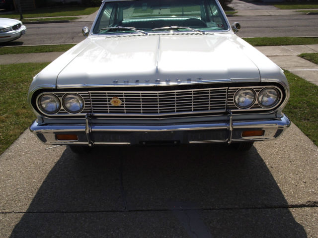 1964 Chevrolet Chevelle (ERMINE WHITE/AQUA)