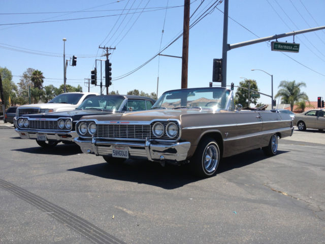 1964 Chevrolet Impala (Root beer brown/Beige)