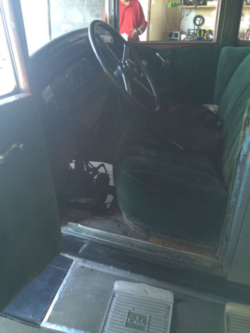 1929 DeSoto 4 Door Sedan (Grey/Green)