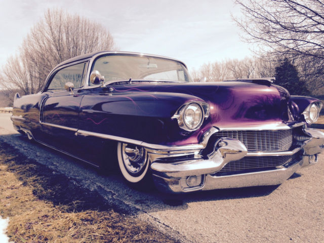 1956 Cadillac DeVille (House of Kolor candy purple/White)
