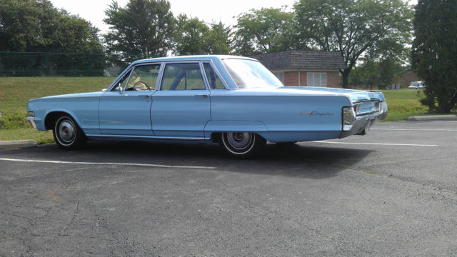 1965 Chrysler Newport (Blue/Blue)