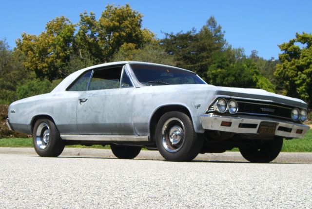 1966 Chevrolet Chevelle (White/Black)