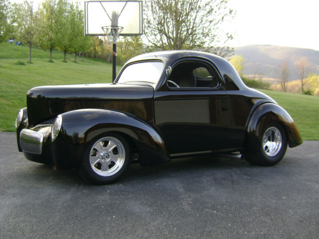1941 Willys Coupe (Black/Gray)