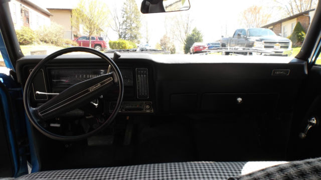 1974 Chevrolet Nova (Blue/Black)