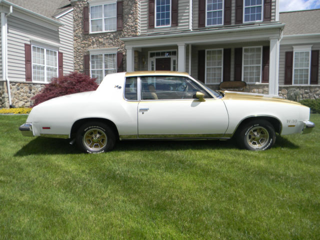 1979 Oldsmobile Cutlass (White and Gold/Tan)