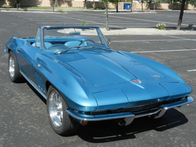 1966 Chevrolet Corvette (Nassau Blue/Bright Blue leather)