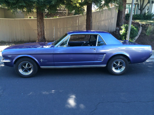1966 Ford Mustang (misty morning purple/Black)