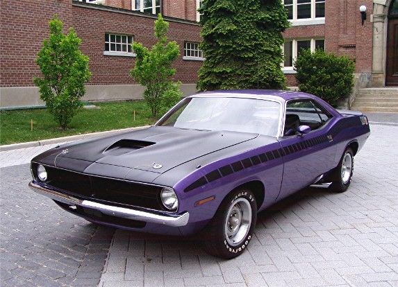 1970 Plymouth Barracuda (Plum Crazy Purple/Black)