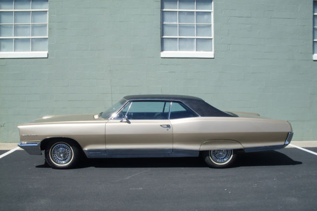 1966 Pontiac Grand Prix (Gold/Black)