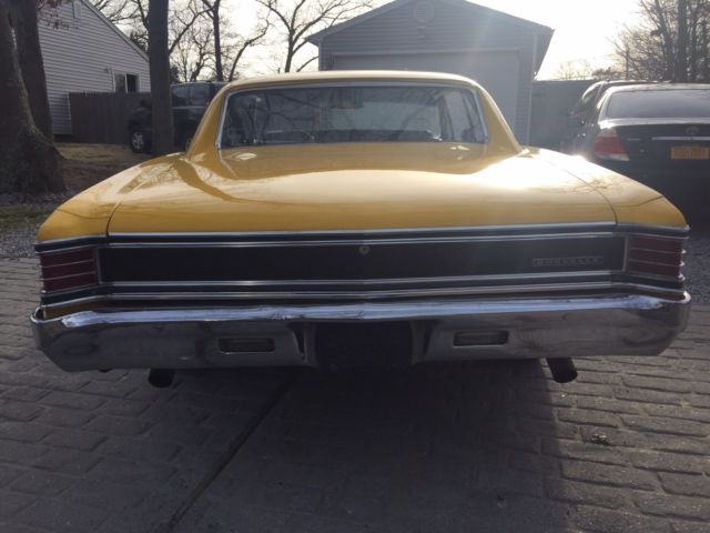 1967 Chevrolet Chevelle (Yellow/Black)