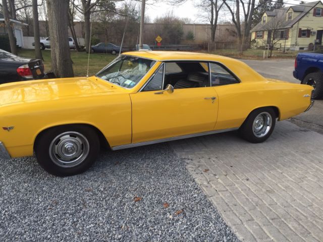 1967 Chevrolet Chevelle (Yellow/Black)