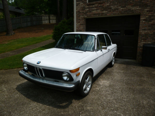 1974 BMW 2002 (White/Tan)