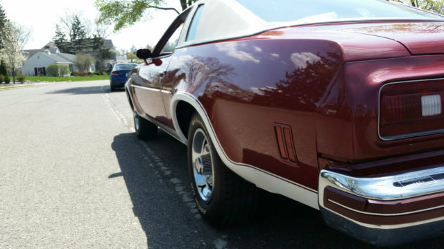 1974 Chevrolet Chevelle (Red/Red)