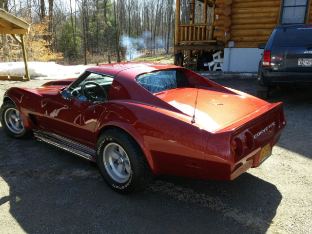 1974 Chevrolet Corvette (Burgundy/Black)
