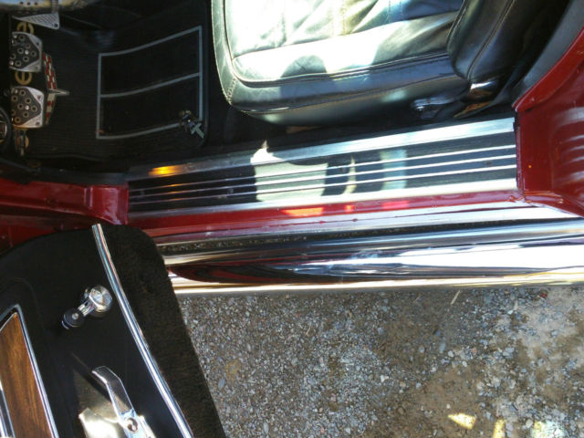 1974 Chevrolet Corvette (Burgundy/Black)