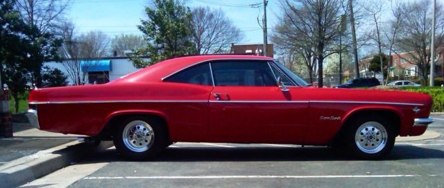 1966 Chevrolet Impala (Red/Black)