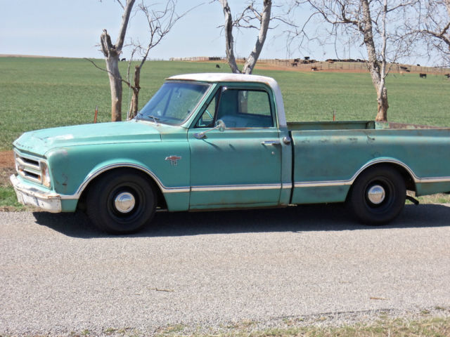 1967 Chevrolet C-10 (Green/Green)