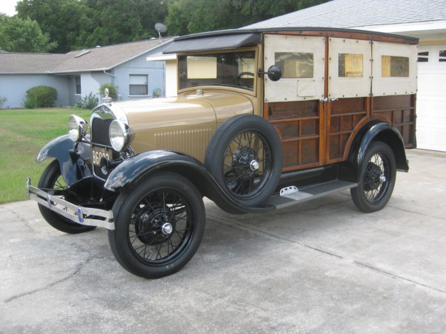 1929 Ford Model A (Tan/Brown)