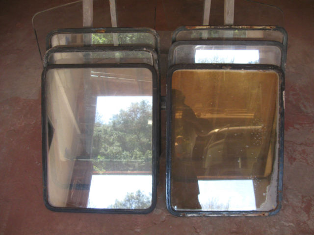 1959 Volkswagen Bus/Vanagon (Blue/Black)