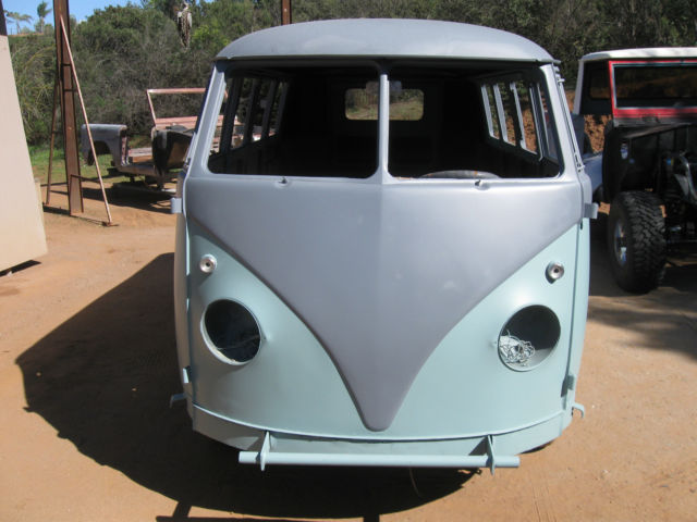 1959 Volkswagen Bus/Vanagon (Blue/Black)