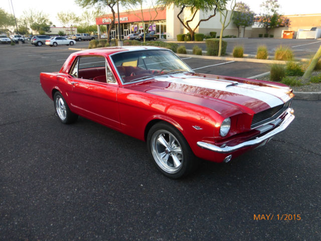 1966 Ford Mustang (Red/Red/white)