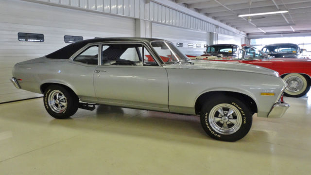 1972 Chevrolet Nova (Gray/Black)