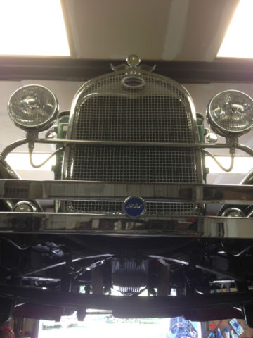 1928 Ford Model A (Green/Black)