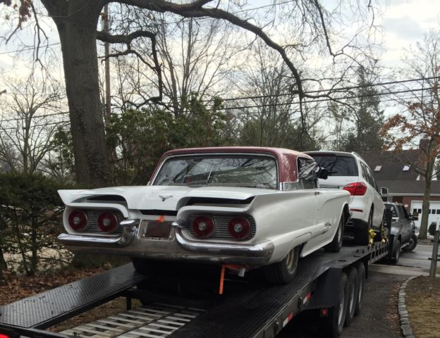 1959 Ford Thunderbird (Blue/Tan)
