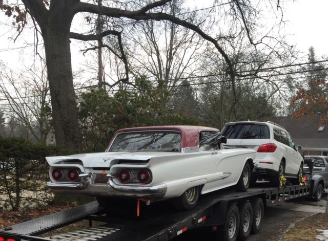1959 Ford Thunderbird (Blue/Tan)