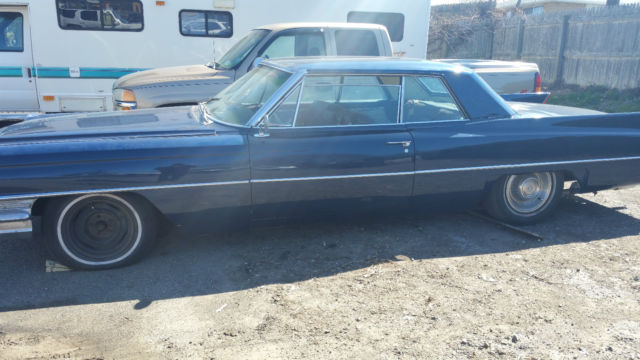 1963 Cadillac DeVille (Blue/Red)