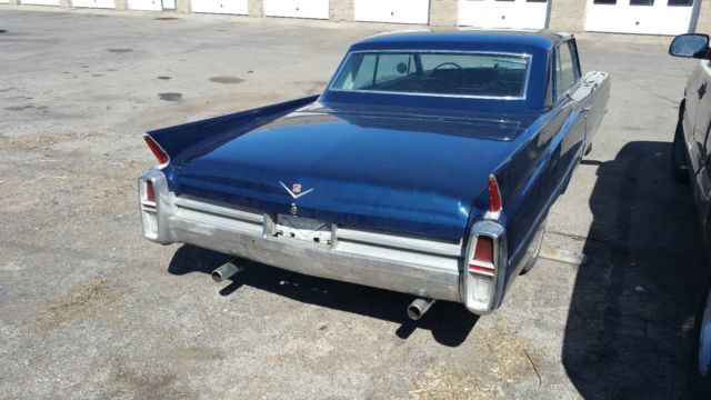 1963 Cadillac DeVille (Blue/Red)
