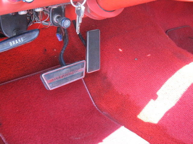 1963 Ford Fairlane (White/Red)