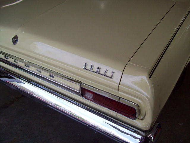 1966 Mercury Comet (Jamajcan Yellow/Black)