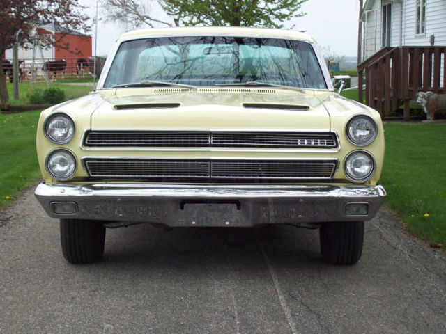 1966 Mercury Comet (Jamajcan Yellow/Black)