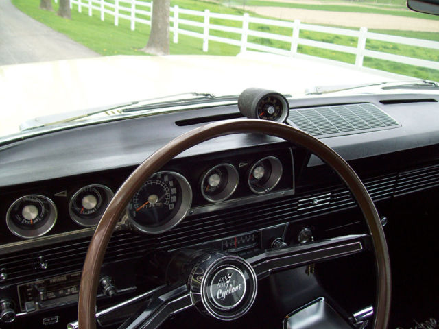 1966 Mercury Comet (Jamajcan Yellow/Black)
