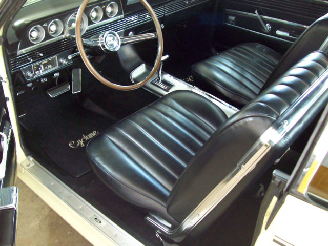 1966 Mercury Comet (Jamajcan Yellow/Black)