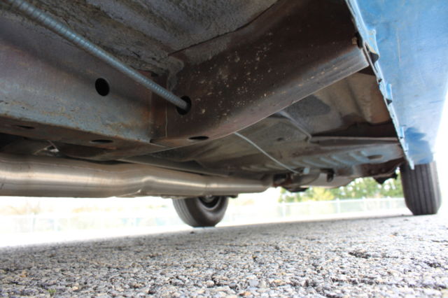 1967 Plymouth Barracuda (Blue/White)