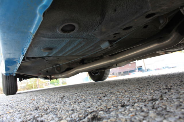 1967 Plymouth Barracuda (Blue/White)