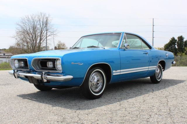 1967 Plymouth Barracuda (Blue/White)