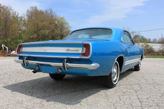 1967 Plymouth Barracuda (Blue/White)