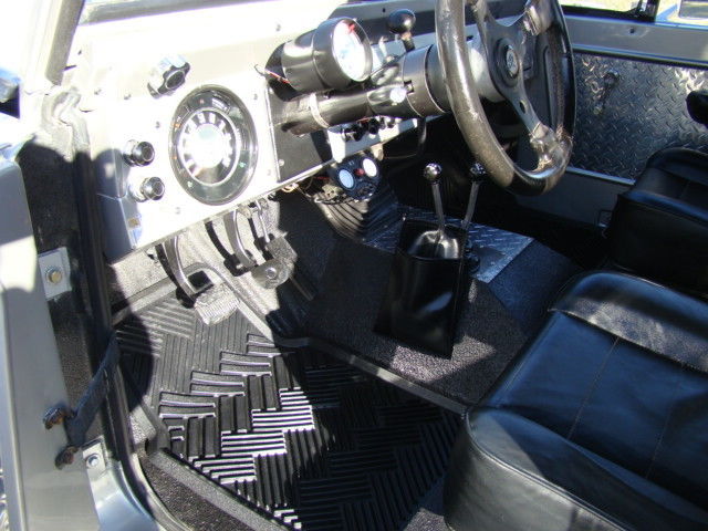 1969 Ford Bronco (Silver/Black)