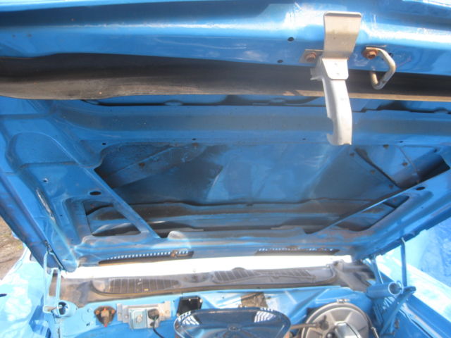 1973 Plymouth Barracuda (Blue/Black)