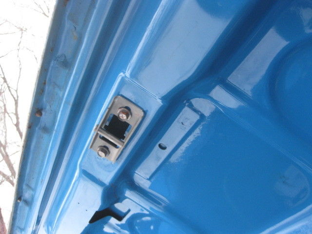 1973 Plymouth Barracuda (Blue/Black)