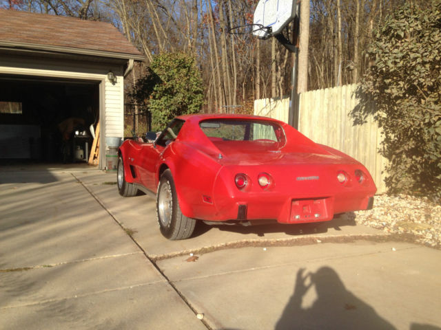 1977 Chevrolet Corvette (Red/Red)