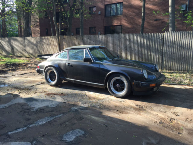 1979 Porsche 911 (Black/Black)