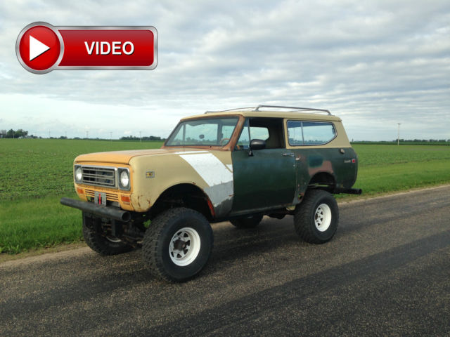 1976 International Harvester Scout (yellow & green/Brown)